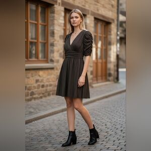 Nwt Burberry London Elegant Pretty Black and Gold Dress Derby Cocktail 48